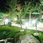 בית הארחה Simon