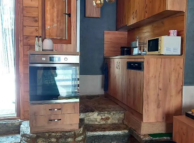 Πανσιόν Simon 2*