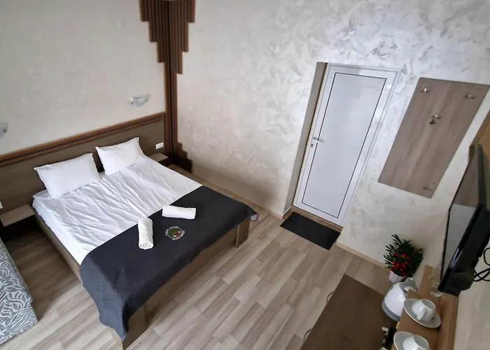 Simon Πανσιόν