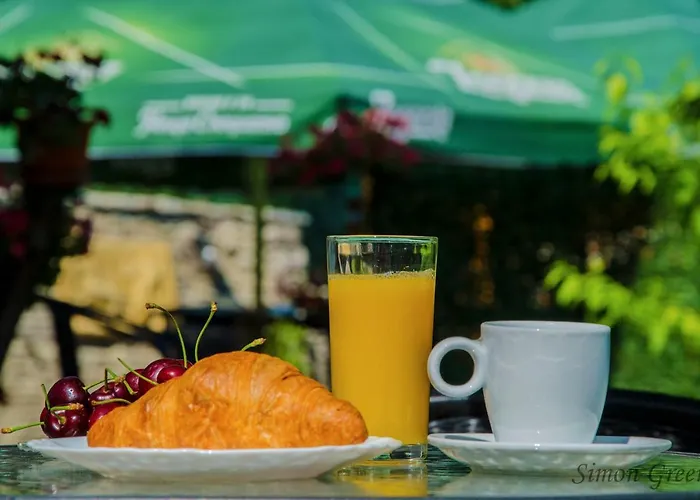 Πανσιόν Simon